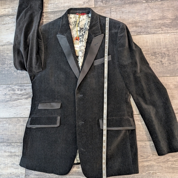 Robert Graham Black Velvet Blazer with Elegant Trim - Picture 13 of 15